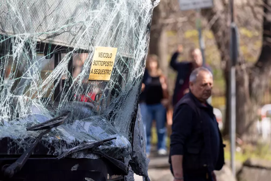 В Риме столкнулись три автобуса, ранены 9 человек, в том числе двухмесячный ребенок