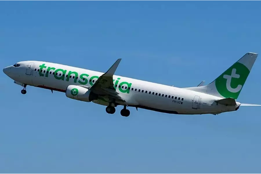 Европейские авиакомпании массово урезают рейсы из-за топливного кризиса