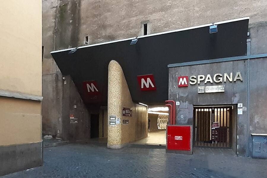 Станции метро «Оттавиано» и «Спанья» в Риме закрыты до осени на реконструкцию