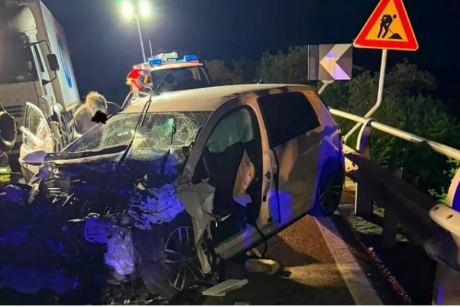 Под Тренто легковой автомобиль врезался в грузовик: 28-летний водитель в критическом состоянии