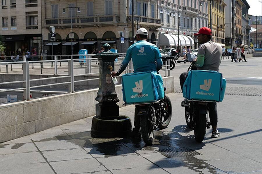 Антимонопольная служба Италии начала расследование против Glovo и Deliveroo