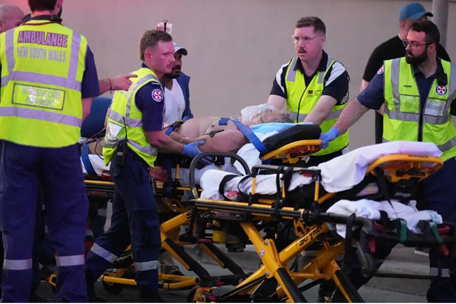 Стрельба на Бондай-Бич в Австралии: полиция считает атаку терактом