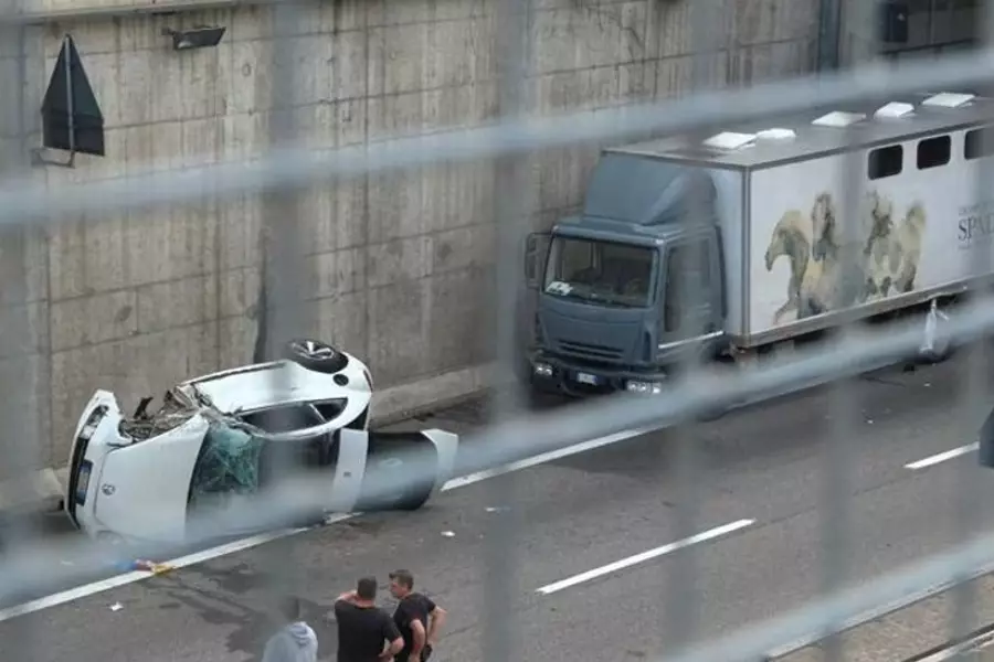 Столкновение легкового и грузового автомобилей: двое погибших и двое тяжело раненых