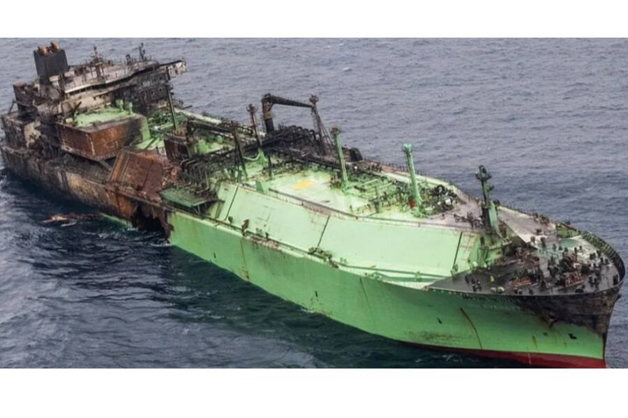 Повреждённый российский танкер может взорваться: Италия предупреждает об угрозе