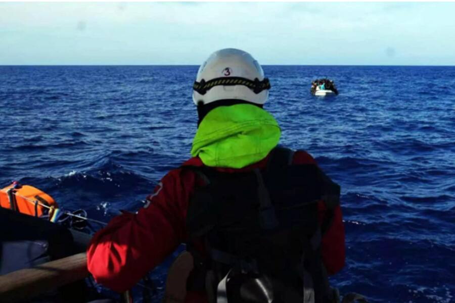 Кораблекрушение в Средиземном море: около 50 мигрантов погибли, спасён один человек