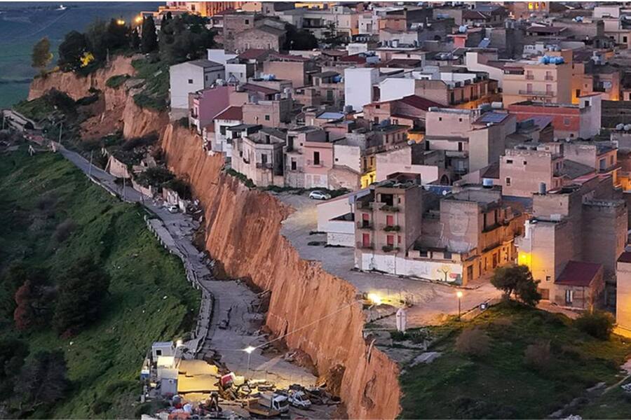 Италия просит у Брюсселя средства на помощь регионам, пострадавшим от стихии