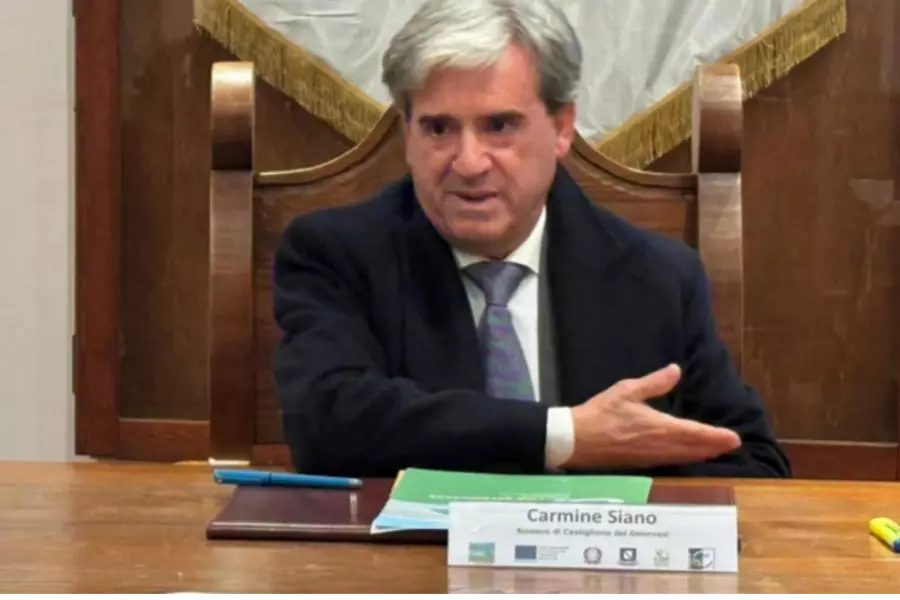 В Италии неизвестный напал на мэра с палкой или прутом — он в тяжёлом состоянии