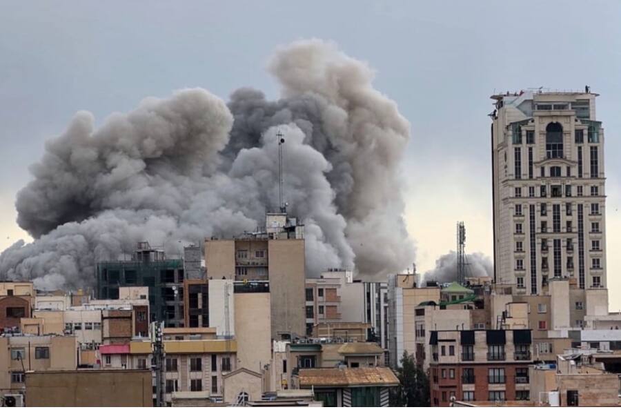 США и Иран обсуждают перемирие на 45 дней на фоне угроз Трампа