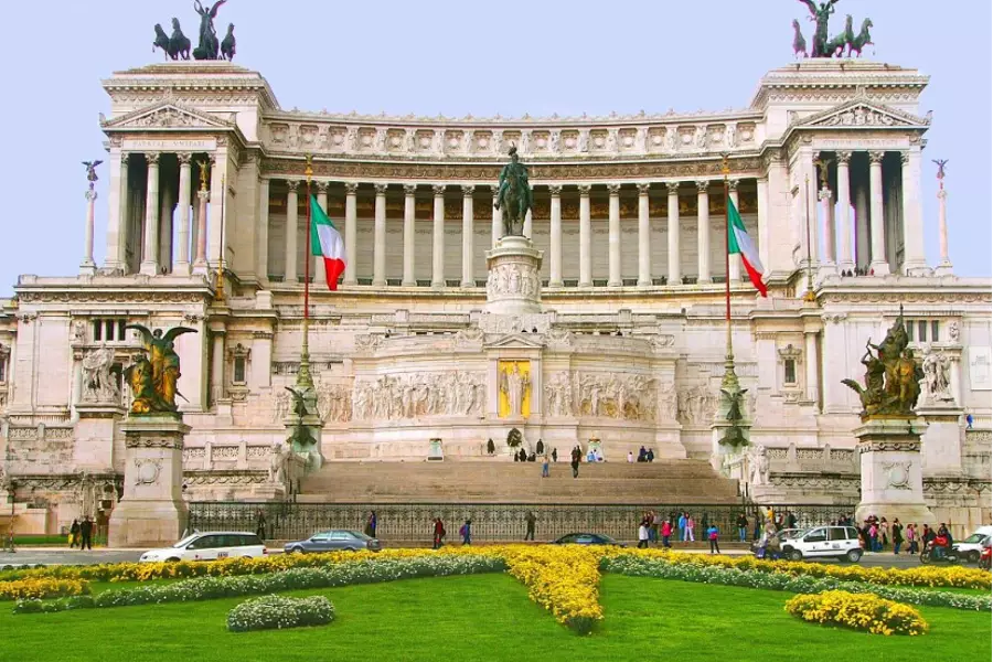 17 марта в Италии отмечают День народного единства, Конституции, гимна и флага