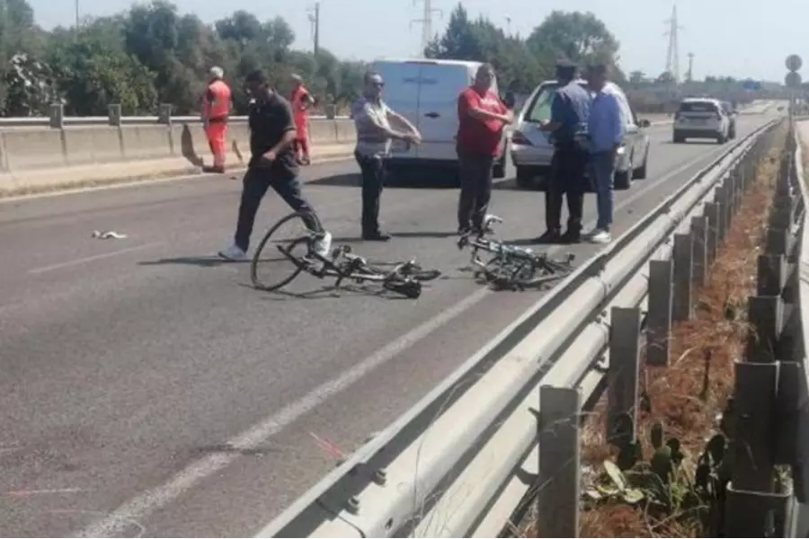 Три велосипедиста погибли под колесами автомобиля в провинции Бари