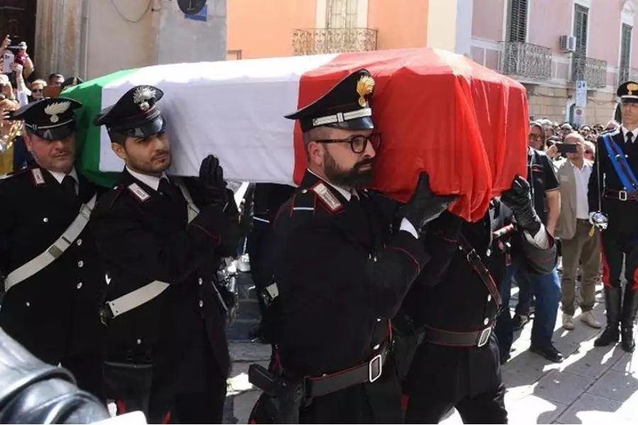 Прощание с карабинерами, погибшими в Салерно – похороны на их родине в Апулии