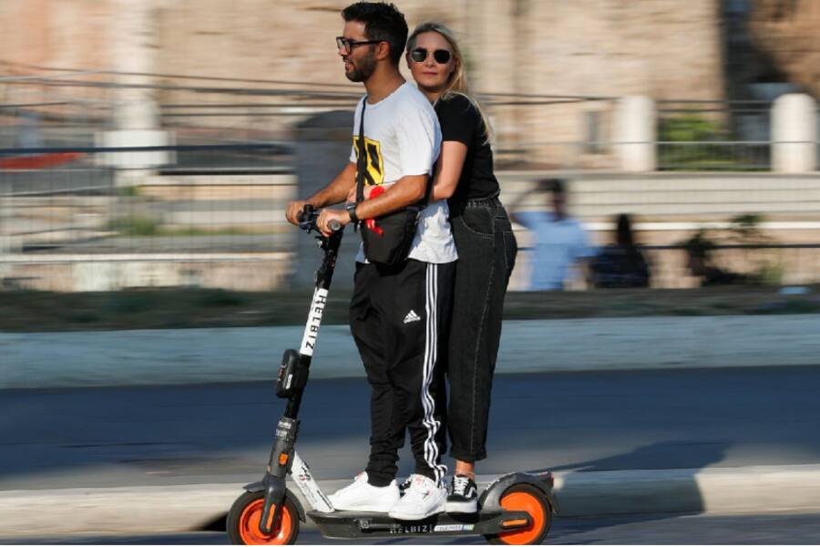 В Италии с мая вводят обязательную страховку для электросамокатов