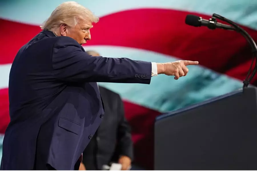 «Откройте пролив — или будете жить в аду»: жёсткое заявление Трампа