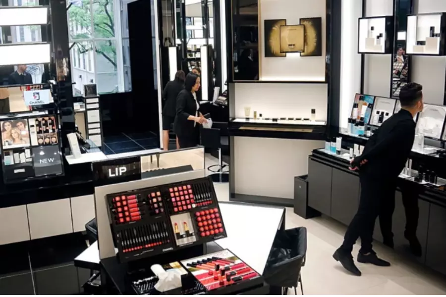 Италия начала расследование против косметических гигантов