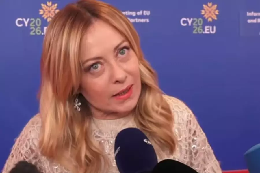 Мелони обеспокоена конфликтом США и Испании вокруг НАТО