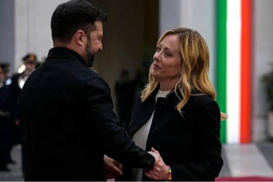 Зеленский в Риме: встреча с Мелони, разговор с Папой и ответ Трампу