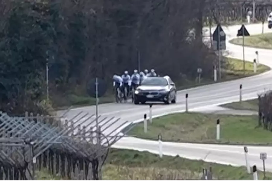 В Италии установлен водитель, стрелявший по велосипедистам в Пери