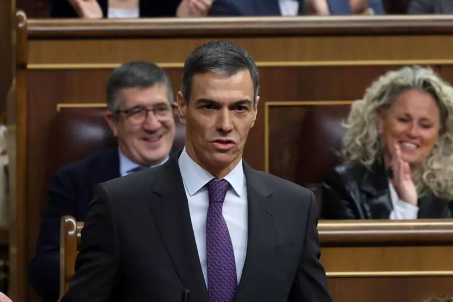 Санчес: «С чужими жизнями не играют в русскую рулетку». Стармер Трампу: «Мы усвоили урок из Ирака»