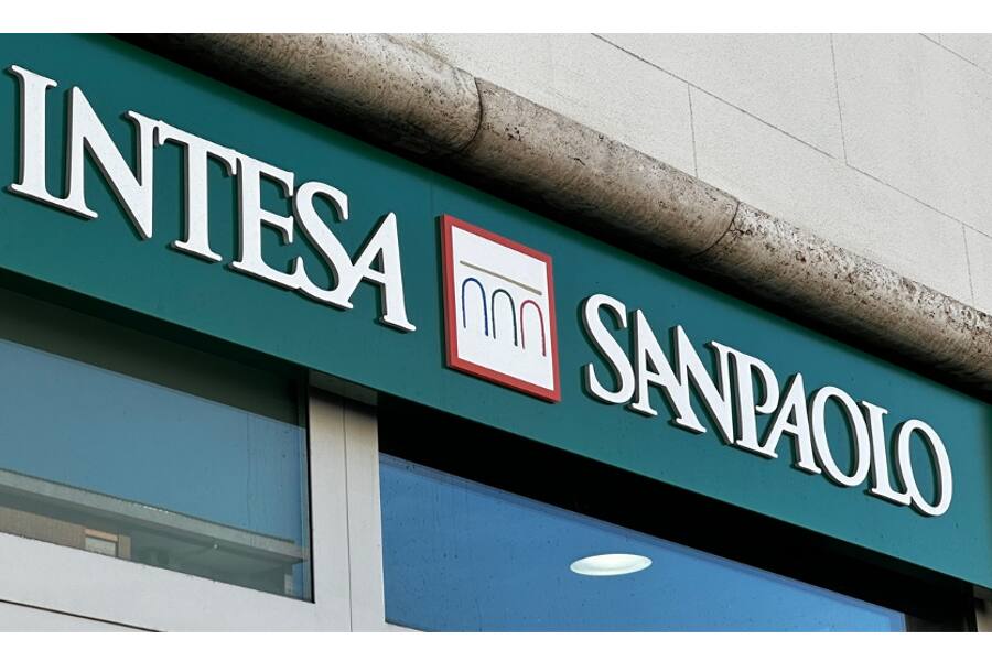 Банк Intesa Sanpaolo превзошел прогнозы – прибыль за девять месяцев составила 7,17 млрд евро