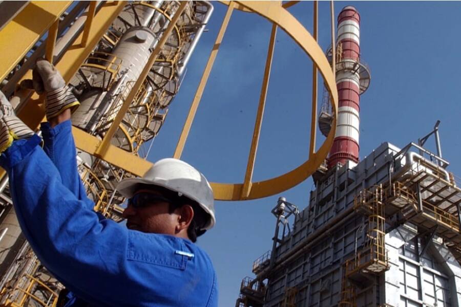 Нефть снова дорожает: рынок не верит в быстрое перемирие с Ираном