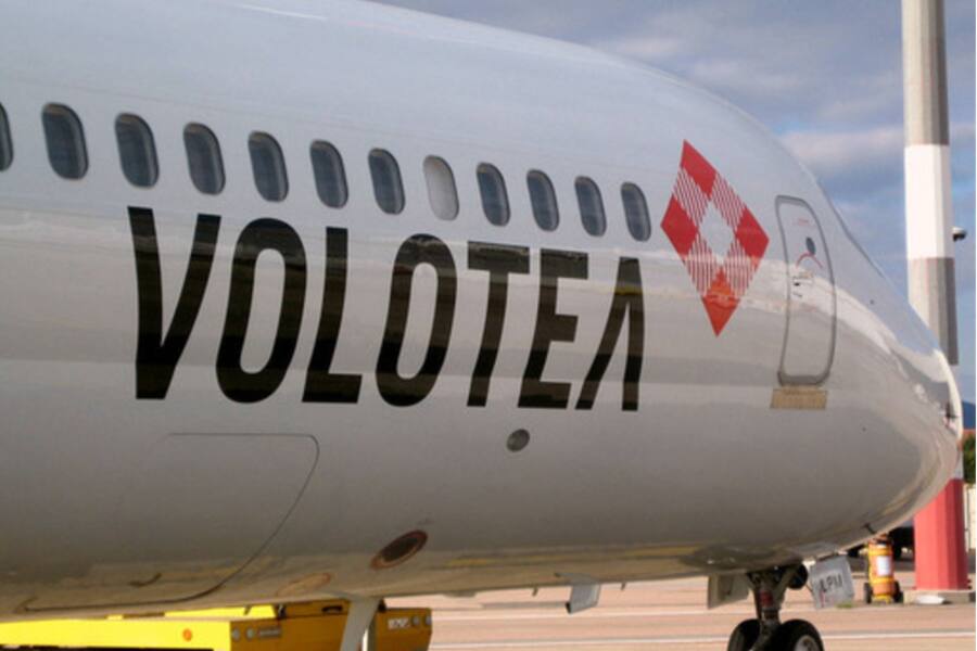 В Туринском аэропорту Казелле совершил аварийную посадку самолёт Volotea с горящим двигателем
