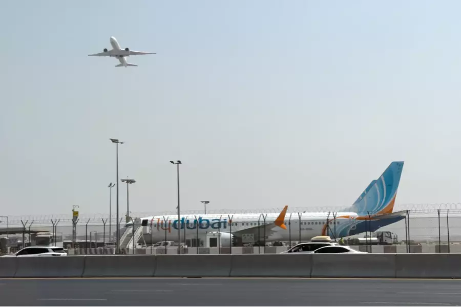 Второй пилот Flydubai ранил командира и попытался направить самолёт вниз