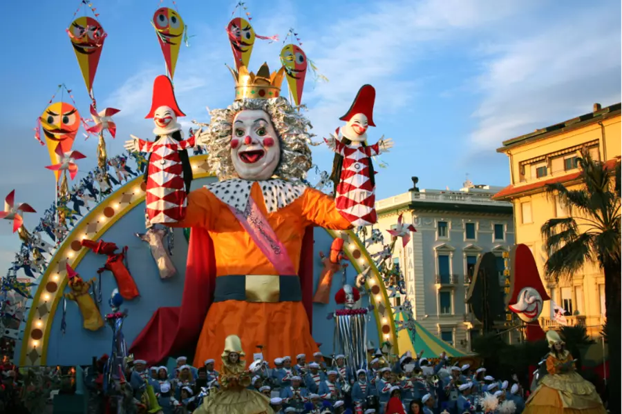 Полный гид по карнавалам Италии 2026: даты, места и традиции
