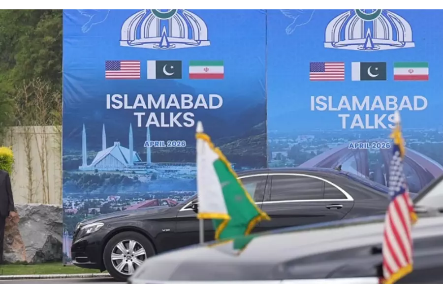 США и Иран начали переговоры в Пакистане: ставки максимально высоки