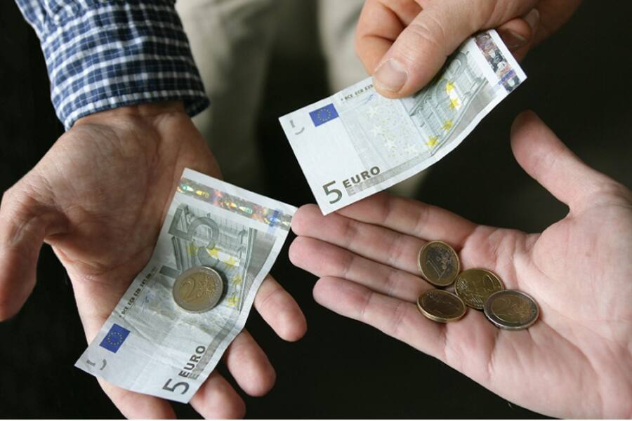 В Италии снижаются реальные зарплаты и меняются торговые приоритеты