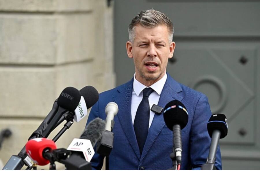 Победитель выборов в Венгрии встретился с президентом и потребовал его отставки