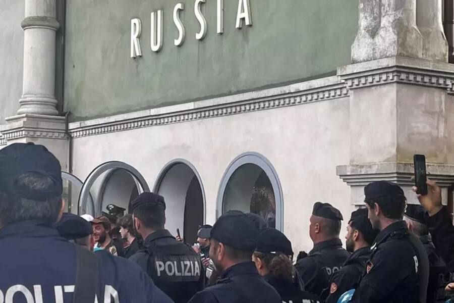 Евросоюз лишил Венецианскую биеннале гранта в 2 млн евро из-за участия России