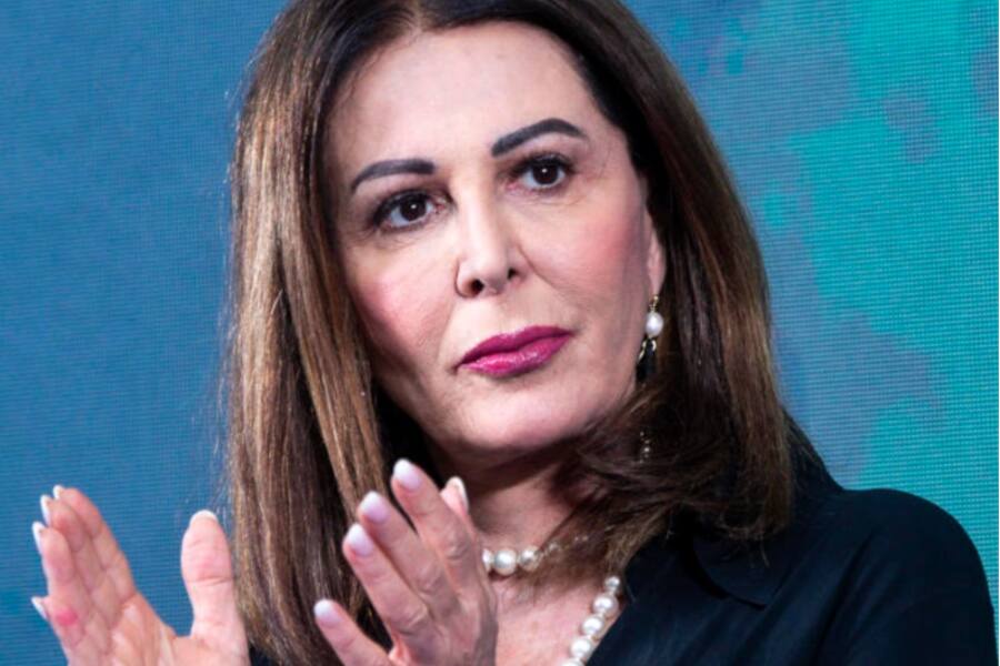 Сантанке подчинилась Мелони и ушла в отставку после суток сопротивления